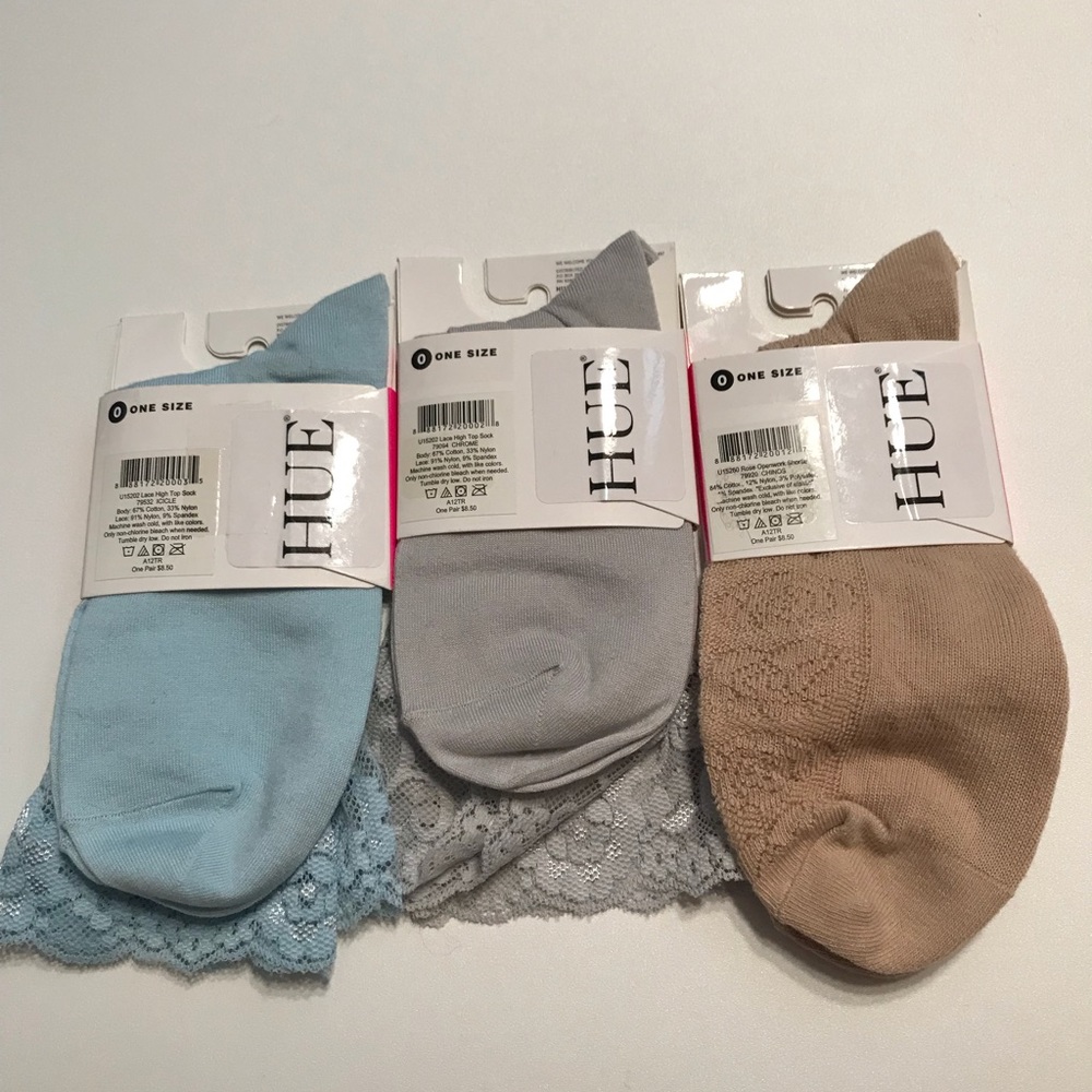 HUE Women’s Socks 3 Pair - Picture 2 of 2